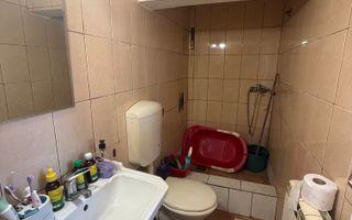 Apartament 2 cam in Vila etaj 1 + pod + curte 34 mp Campina - Poză 10