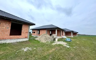 Casa in rosu tip mediteranean | 120 mp | Zona Vetis - Poză 14