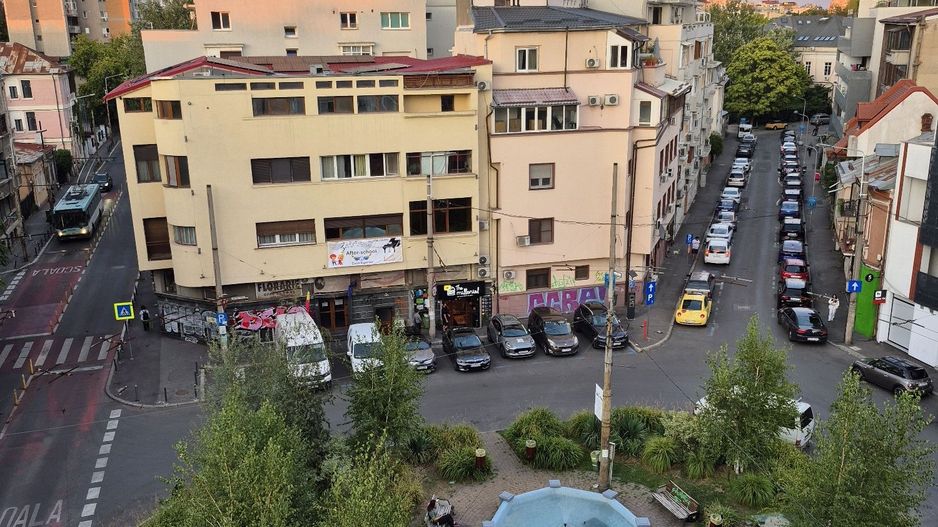 Garsoniera de inchiriat |ultracentral Piata Victoriei Sfintii Voievozi - Poză 5