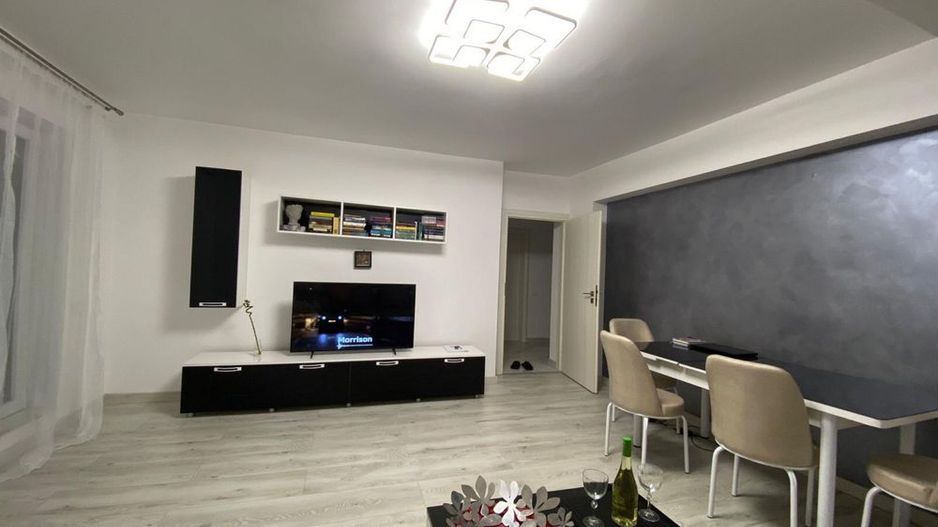 Apartament de vanzare cu 2 camere - Poză 1