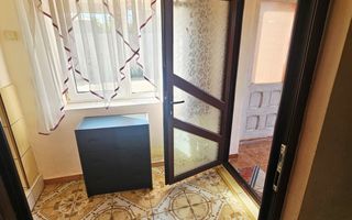 🏡 Casă spațioasă cu 9 camere în Strejnicu – pentru locuință, birouri - Poză 35