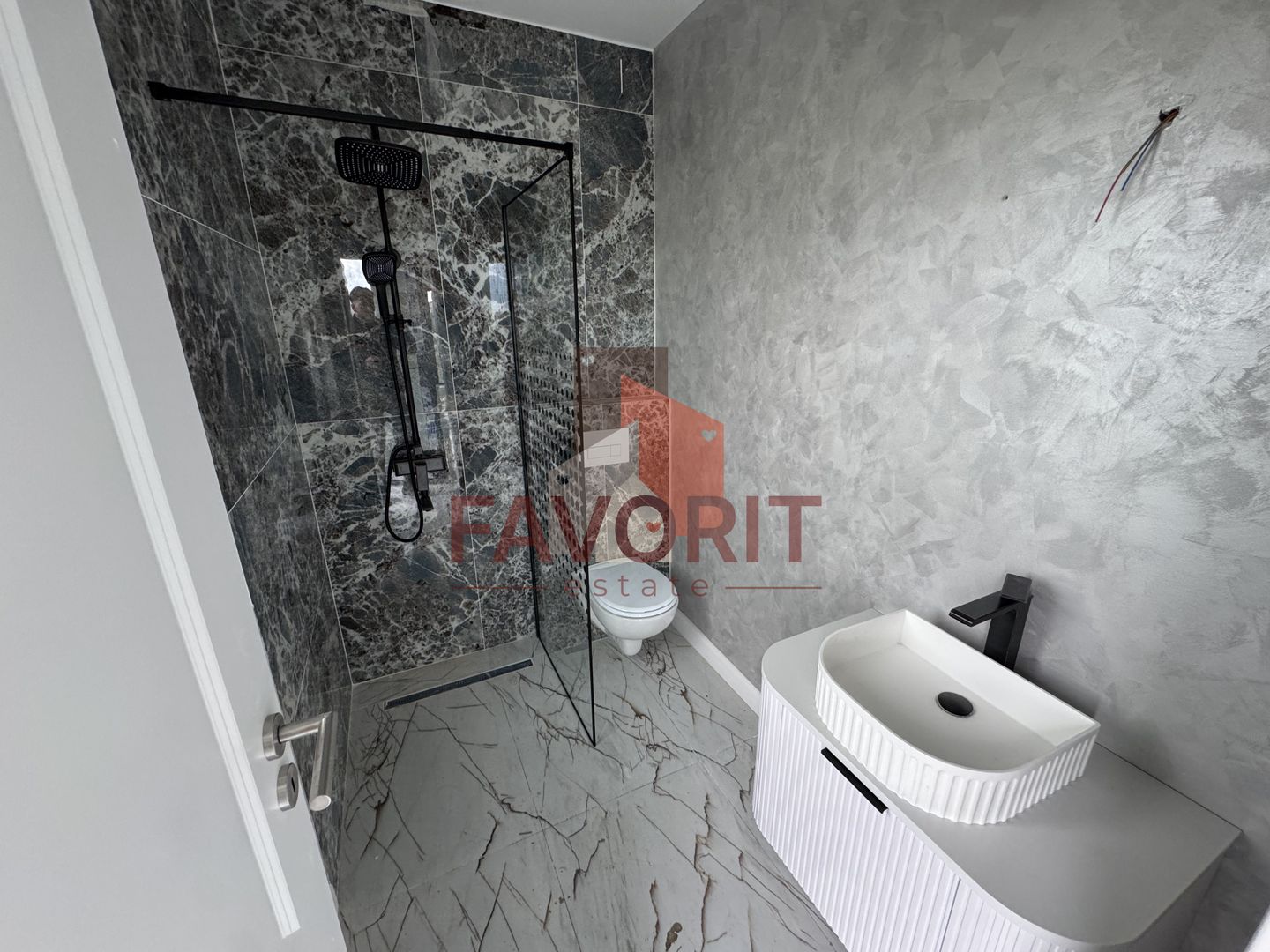 Comision 0%. Panouri si pompa de caldura. Despartit prin camera tehnica - Poză 8