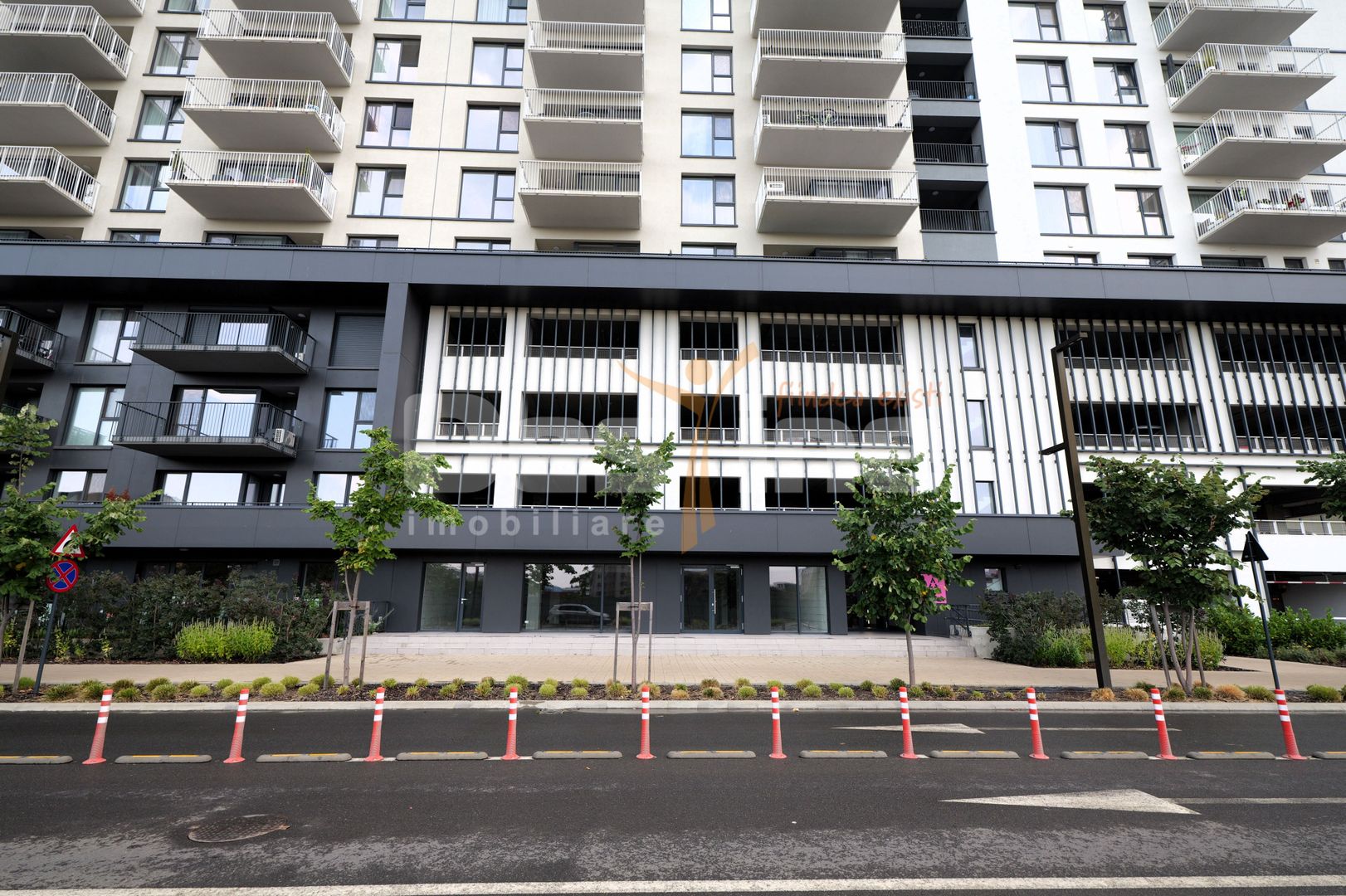 Spatiu Comercial 217 mp parter 2 parcari la intrare in Silk District - Poză 3