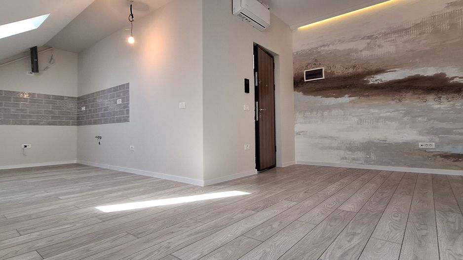 Apartament cu 2 camere si loc de parcare - Poză 3