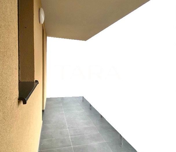 Apartament nou, 3 camere, ultim etaj, priveliște liberă – Floresti. - Poză 7