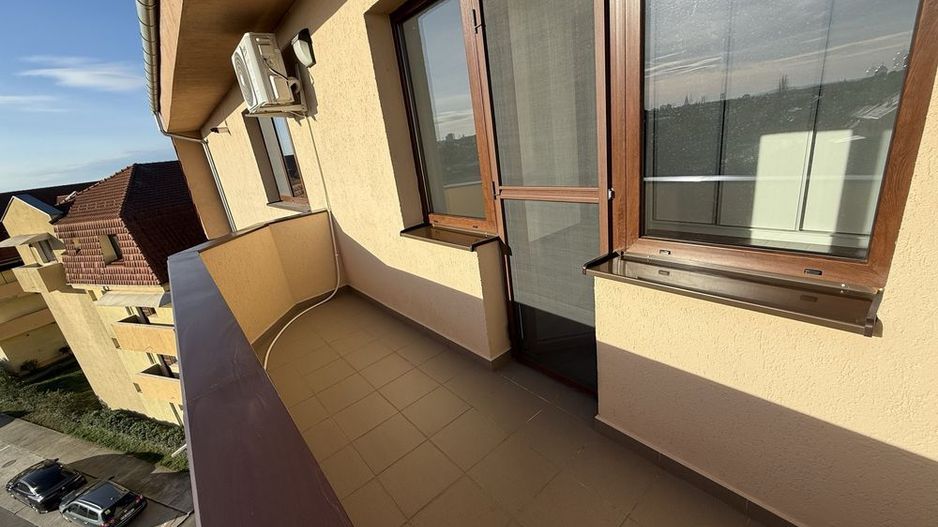 BRASADAS vinde ap 3 cam cu loc de parcare - Poză 1