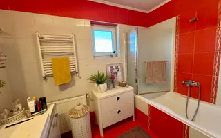 Apartament 3 camere +mansarda amenajată  | Etaj 2 | Zona Semicentrală - Poză 20