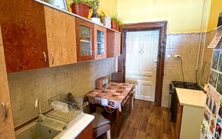 BRASADAS vinde ap 2 cam în Centrul Vechi al oraşului Satu Mare - Poză 3