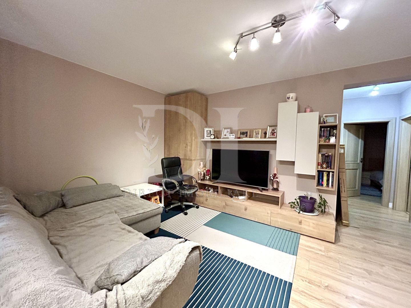 Apartament de vanzare/ Zona Terra / Floresti - Poză 2