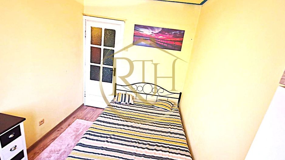 Vand apartament cu 4 camere in zona spitalul judetean,comision ,,0'' - Poză 4