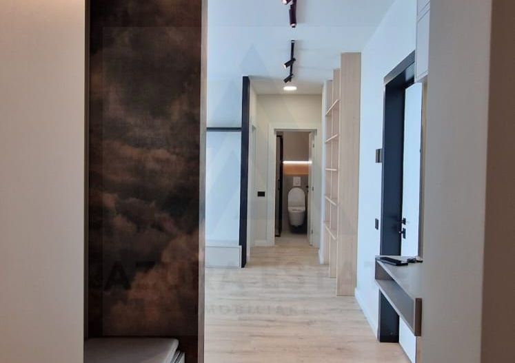 Apartament lux 80 mp utili 3 camere 2 bai si parcare subterana - Poză 13