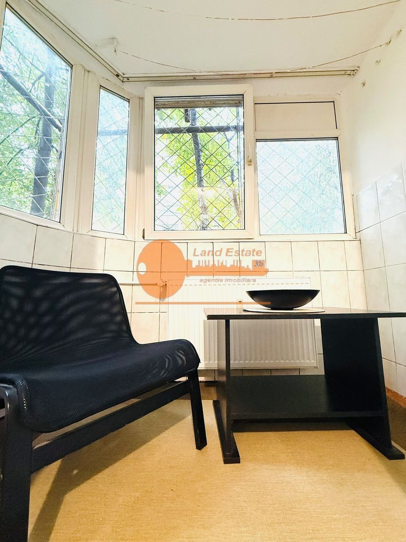 Apartament cu 3 camere in zona Crangasi - Poză 5