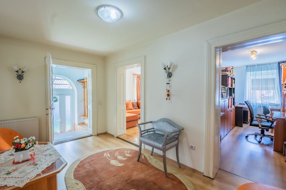 Casa individuala cu teren mare, vedere spre munti,  Avrig,  jud. Sibiu - Poză 6