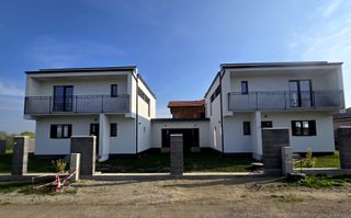 Duplex cu 5 camere unit prin camera tehnica in Dumbravita - Poză 1