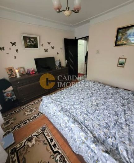 Etaj 2, bloc din 1984 2 camere decomandat zona Zimbru - Poză 3