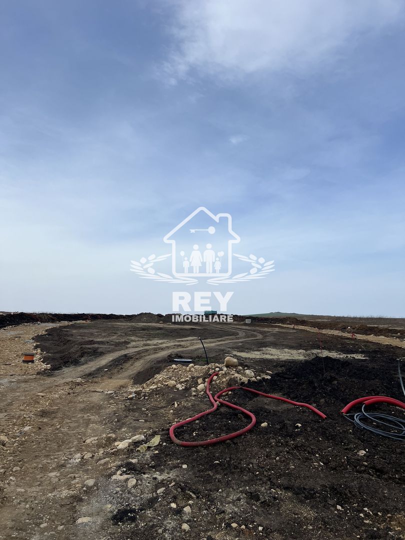 Teren cu PUZ, utilități și autorizație de construire/casă unifamilială - Poză 14