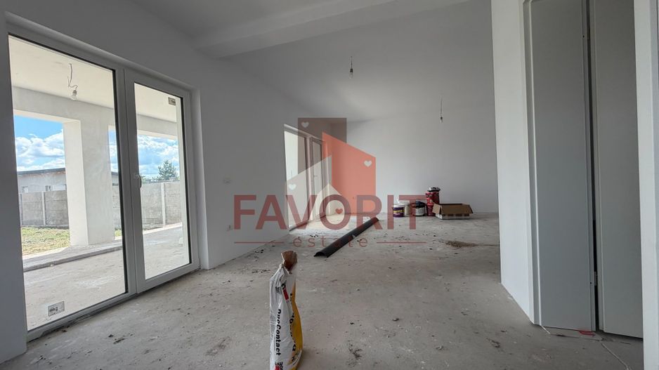 Casă Individuala | 3 camere | Toate utilitatile | Teren Generos | - Poză 3