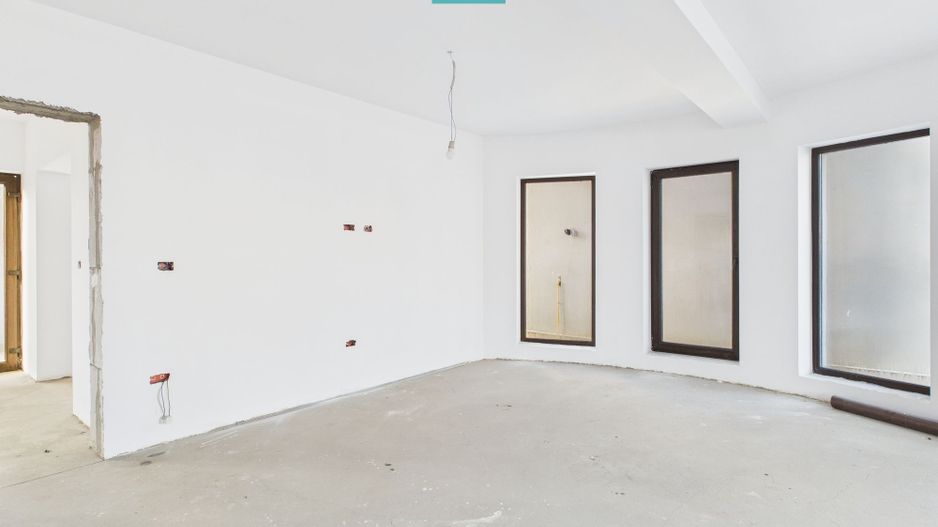 Casa cu 5 camere in Livada - Poză 16