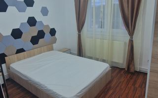 Apartament de vânzare 2 camere Zona Han - Poză 3