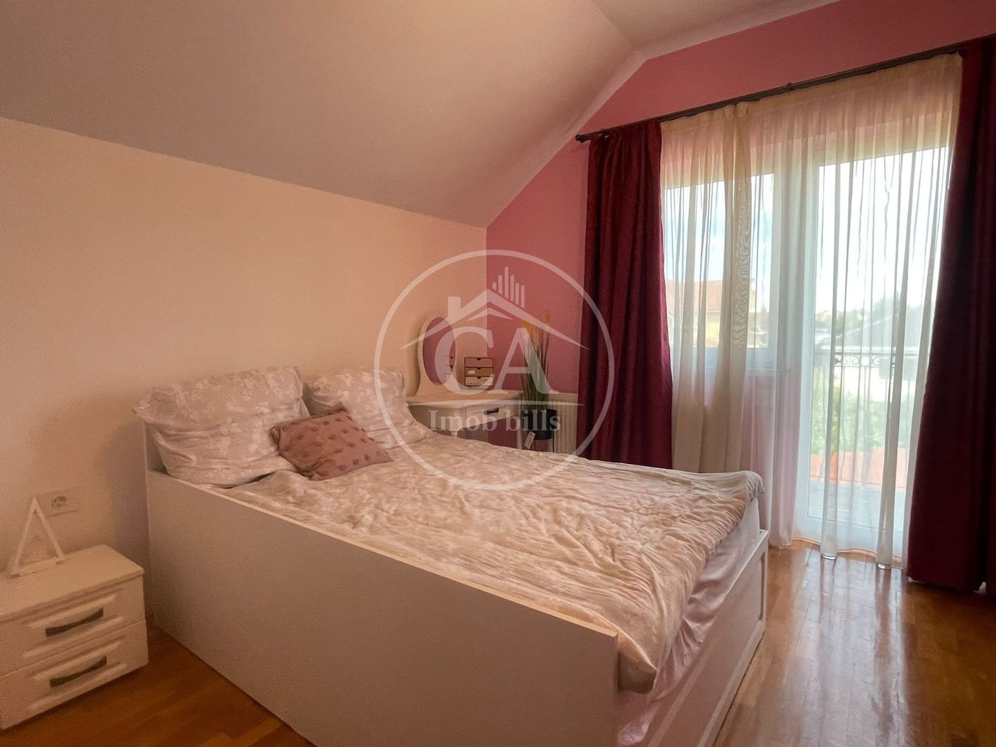 Casa de vanzare cu 4 camere in Oșorhei, Bihor - Poză 13