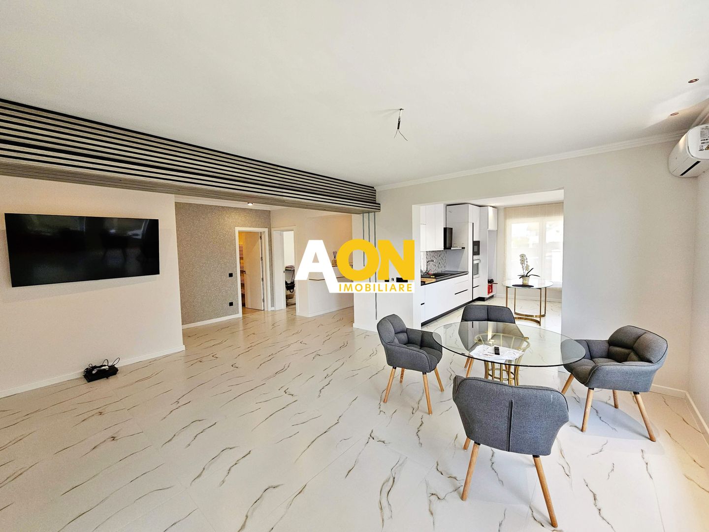 Casa mobilata, utilata, in Cetate, 4 camere, 2 bai, 473 mp teren - Poză 3