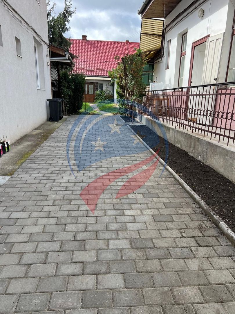 Casă cochetă cu potențial de extindere, în zona centrală - Poză 3