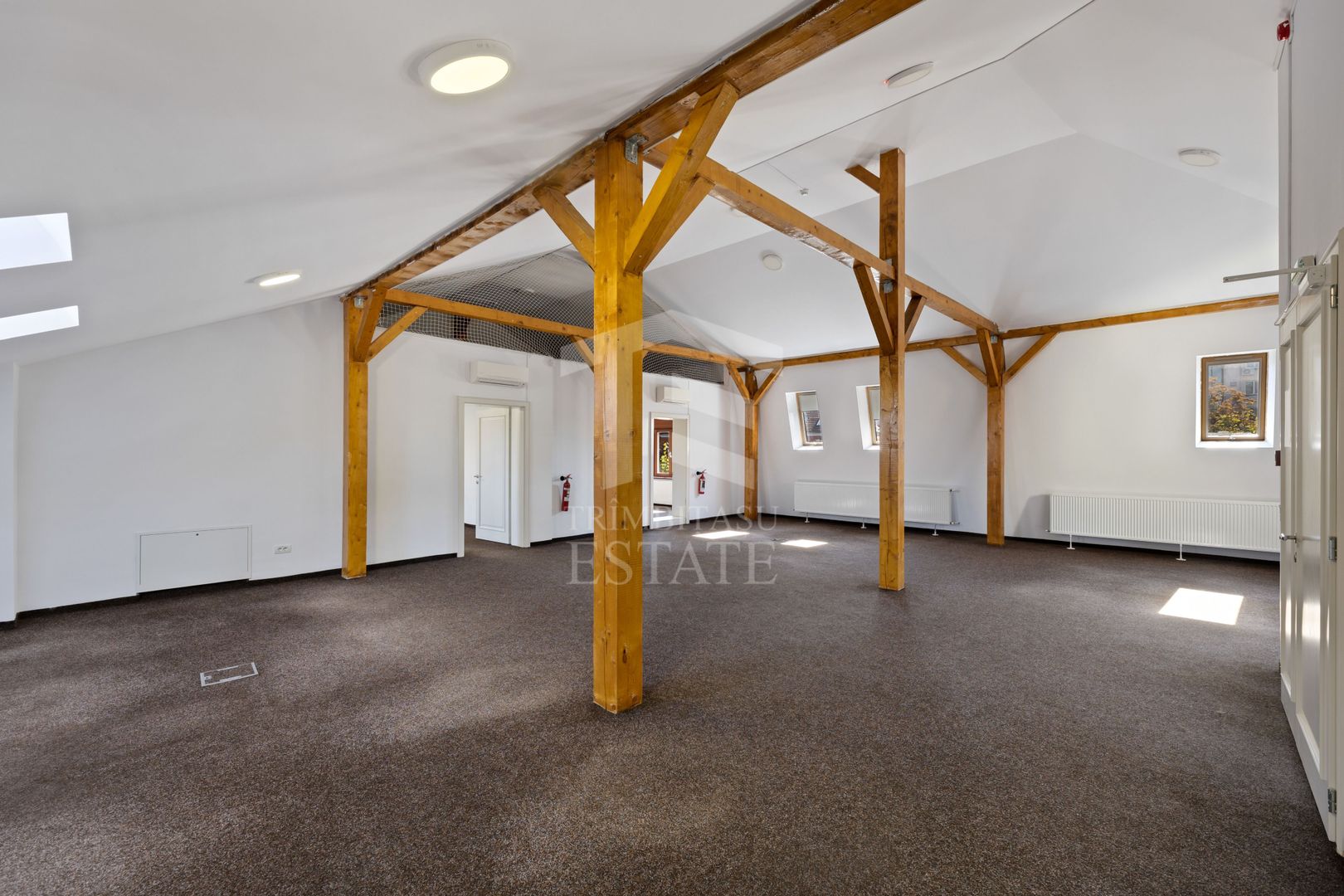 ULTRACENTRAL | Spatiu Comercial | Etaj 1 + Mansarda 450mp | Impecabil - Poză 13