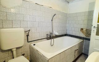 Casa singur in curte Iosia - Poză 5