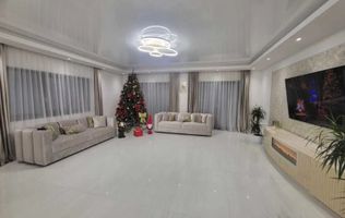 Casa cu PISCINA 248 mp utili + 580 mp teren si 2 garaje - Cart. Iris