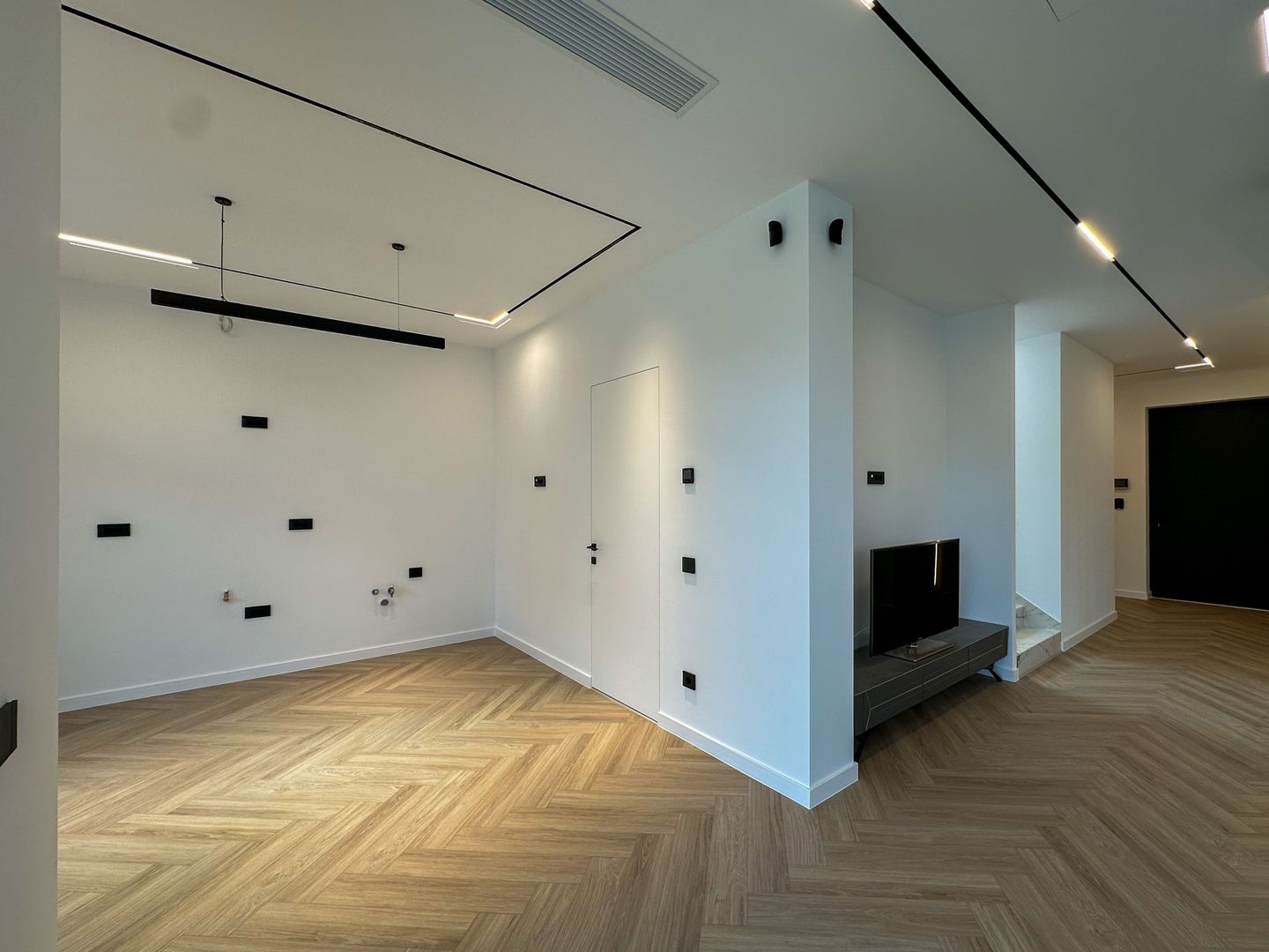 UNIC  |  Vilă Individuală Premium cu Design Contemporan și Finisaje de Lux - Poză 4