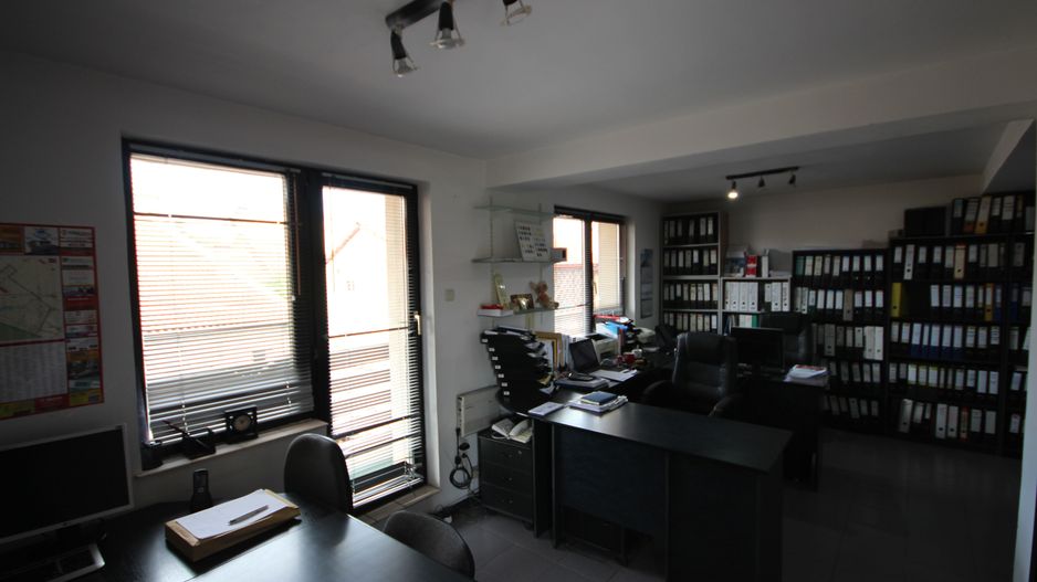 Imobil cu destinatie mixta - Poză 3