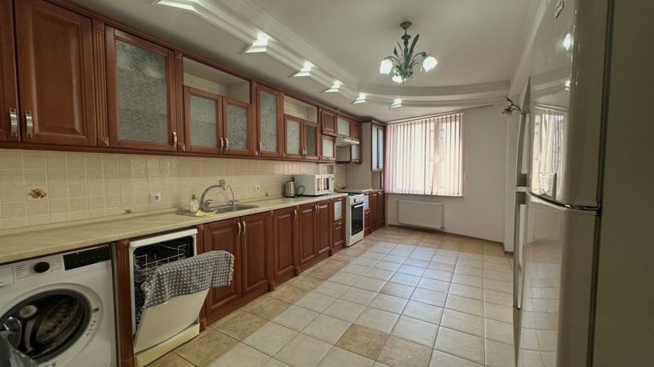 Apartament cu 2 odăi +living ultra centru, Mun. Chișinău - Poză 9