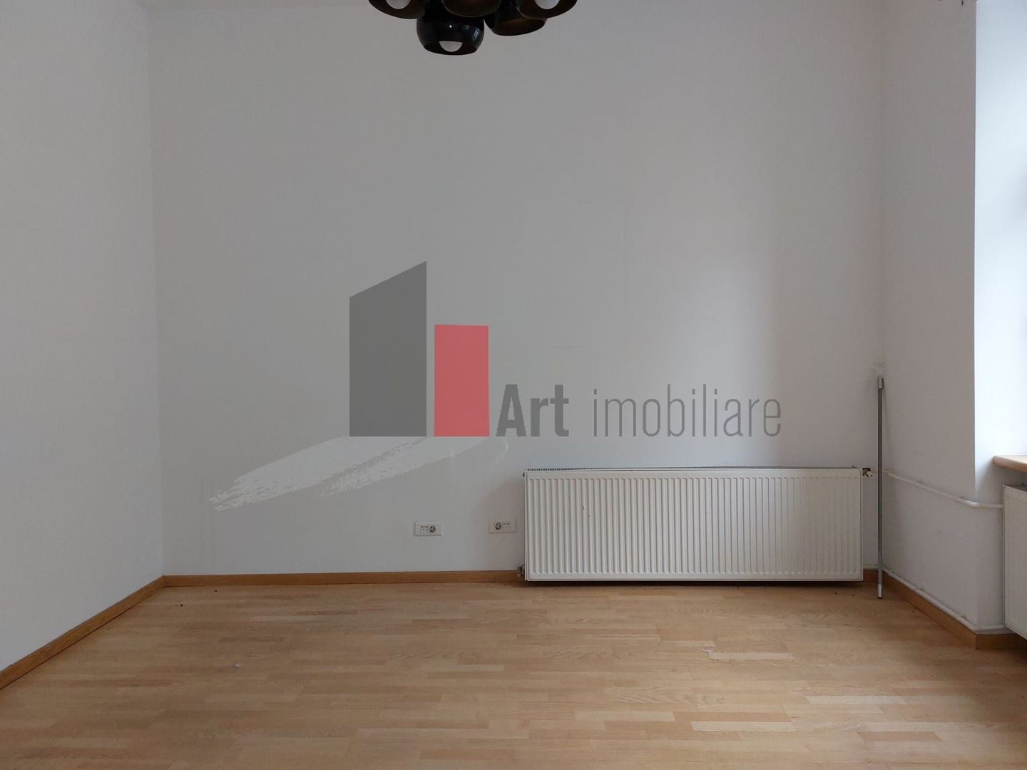 Spatiul "ERAIKINA" in imobil vechi de birouri, cu rezonanta istorica - Poză 2