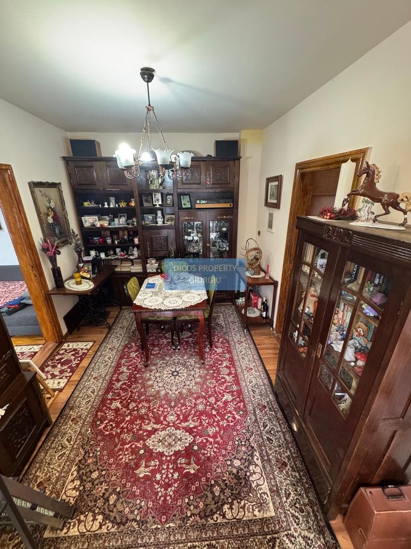 Casă cu 4 camere de vânzare – Str. I. C. Brătianu - Poză 10