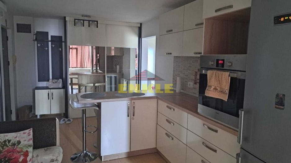 De închiriat apartament cu 2 camere decomandat, Str. Ion Pillat. - Poză 5