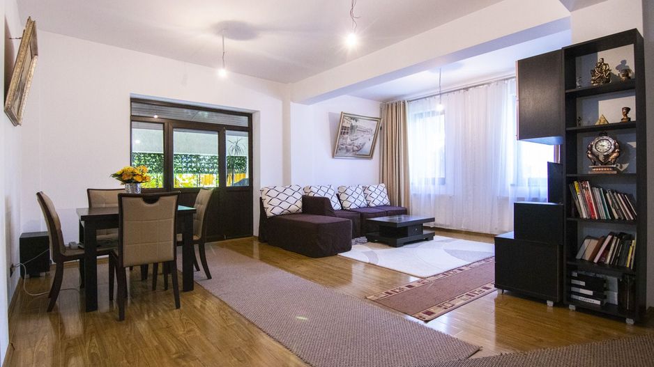 Casă / Vilă, 5 camere, teren 690 Mp., Prelungirea Ghencea - Maracineni - Poză 24