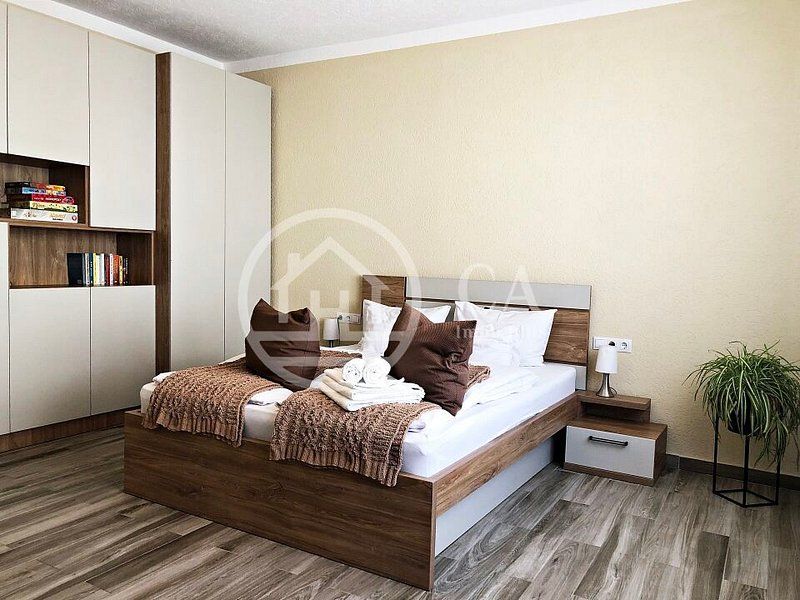 Casa de inchiriat cu 3 camere in zona centrala, Oradea - Poză 6