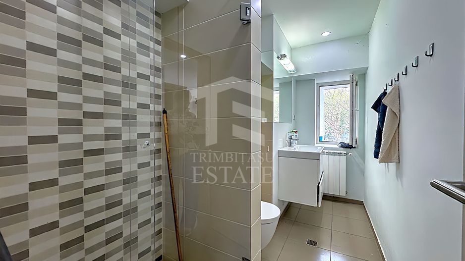 3 camere decomandat renovat etaj 2 an 1996 SU 86mp Decebal - Poză 12