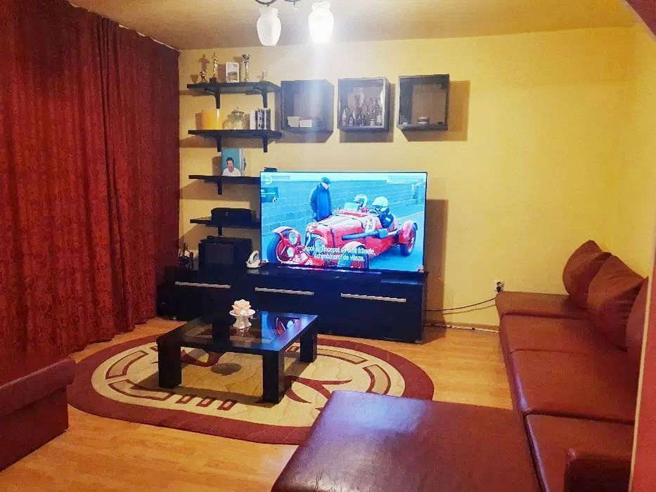 Apartament 3 camere, Micro 20, mobilat si utilat - Poză 1