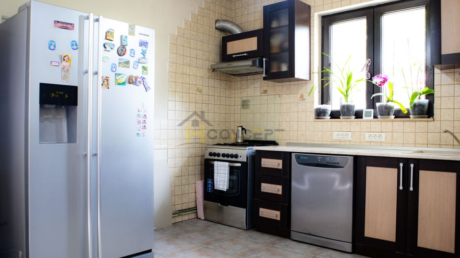 Vila spatioasa pt doua familii 10 camere Clinceni Monumentul Eroilor - Poză 8