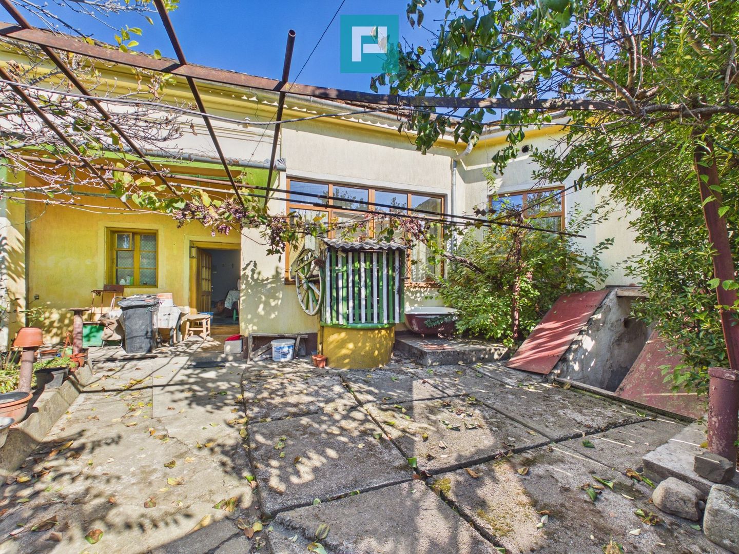 Casă din cărămidă cu teren 639 mp, Lipova - Poză 2