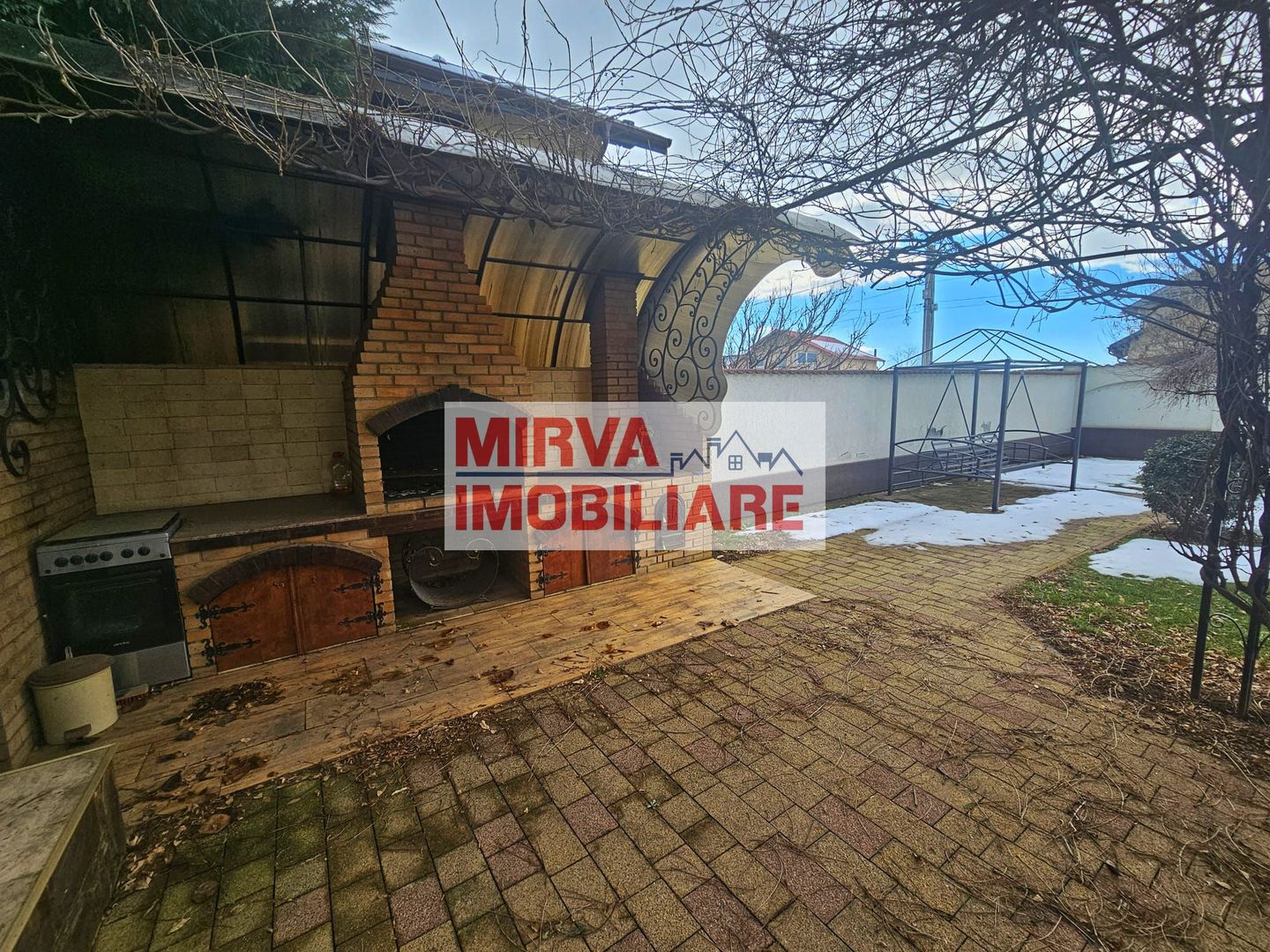 Vilă spațioasă Strejnicu S+P+1E+M, 8 camere, garaj, teren 595 mp - Poză 7