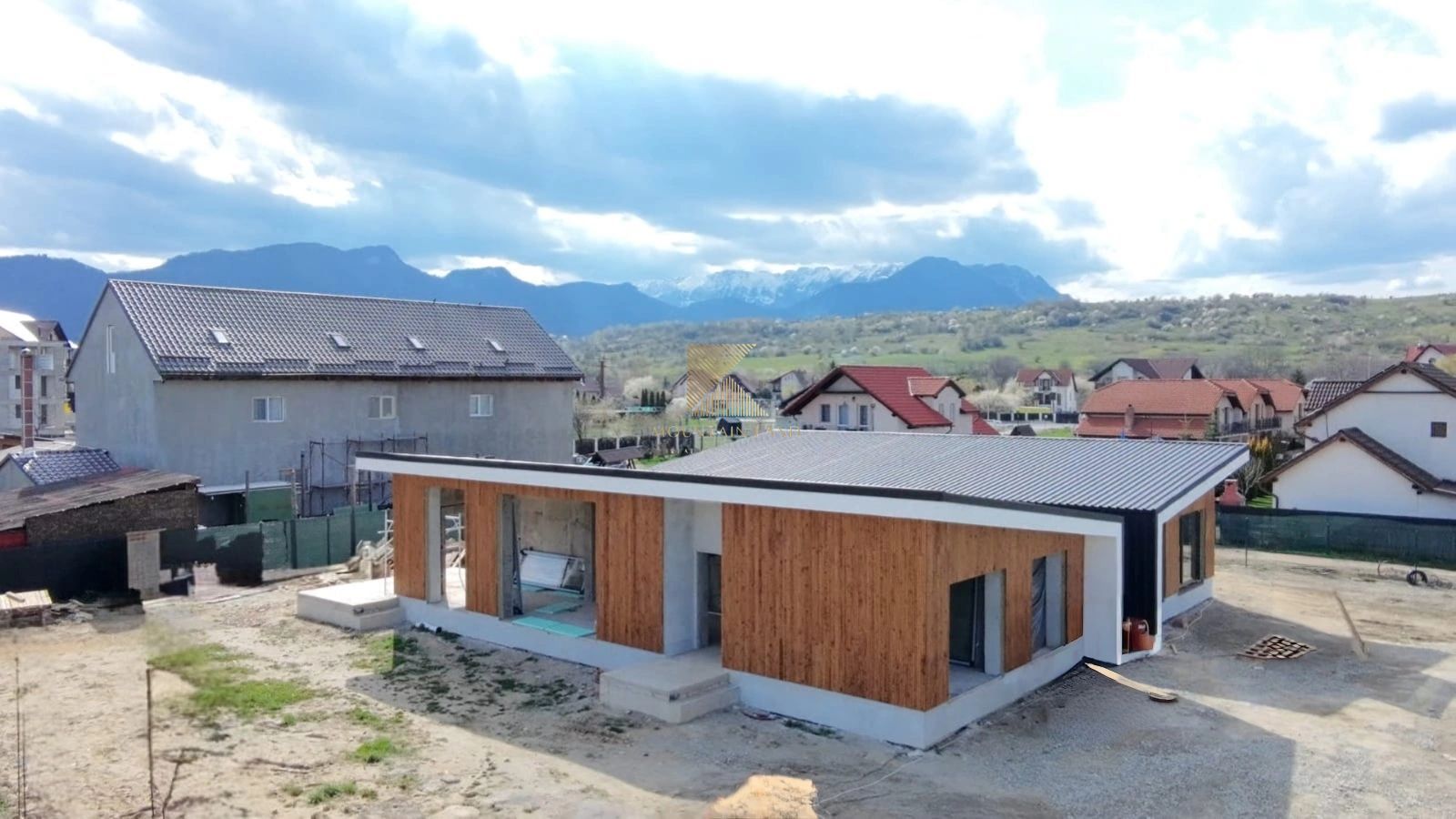 Casă premium la poalele Munților Piatra Craiului și Bucegi - Poză 22