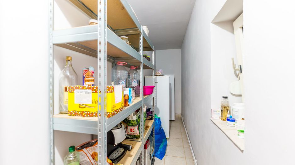 Casă spațioasă la sol în Macea - Poză 30