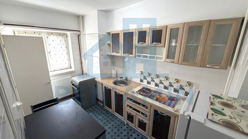 Apartament cu 2 camere decomandat Calea Bucuresti - Patria - Poză 3