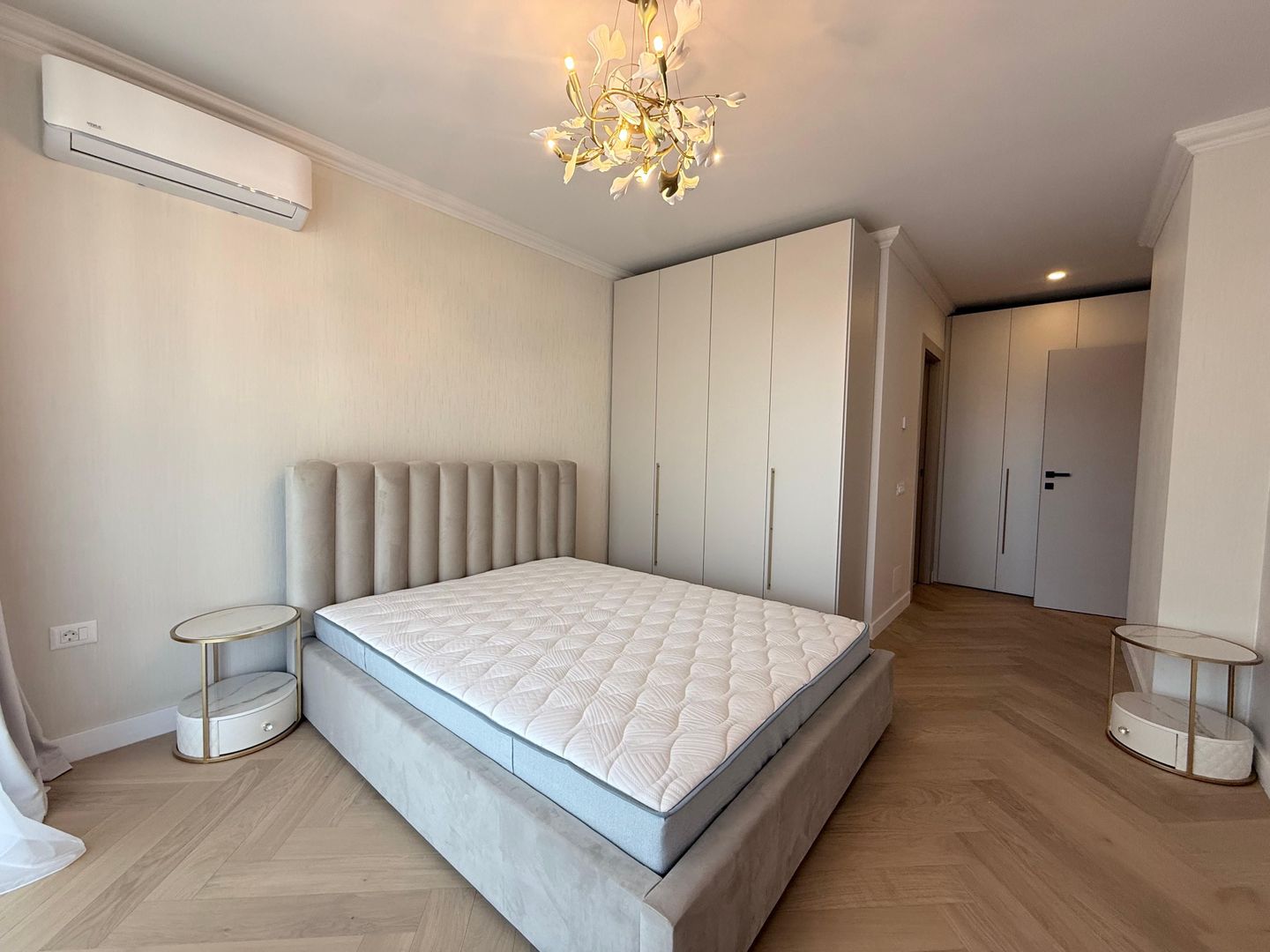 Apartament 4 camere | 165 mp | Piscină | Complex nou 2025 - Poză 15