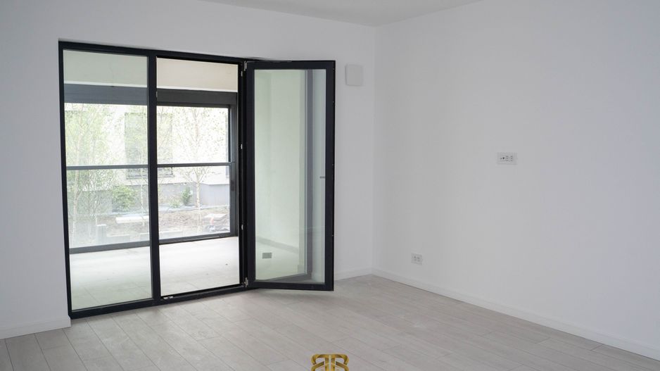 3 camere 2 bai pompa caldura panouri solare - Poză 8