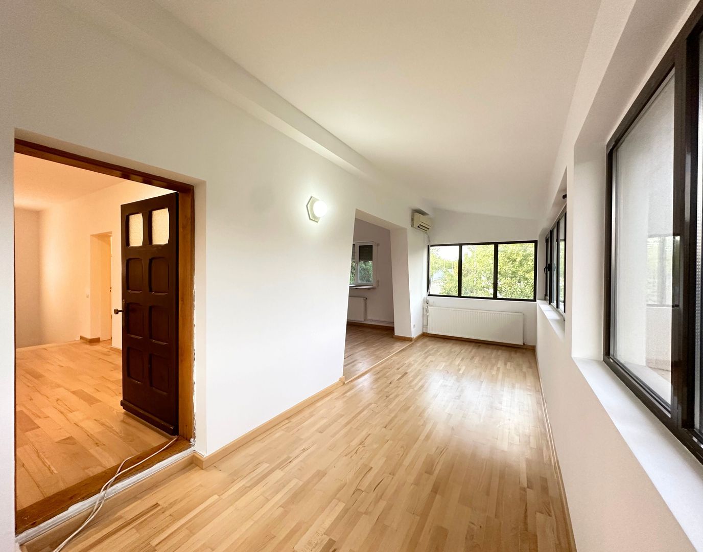 Oferim spre închiriere o proprietate de excepție zona Sisesti - Poză 29