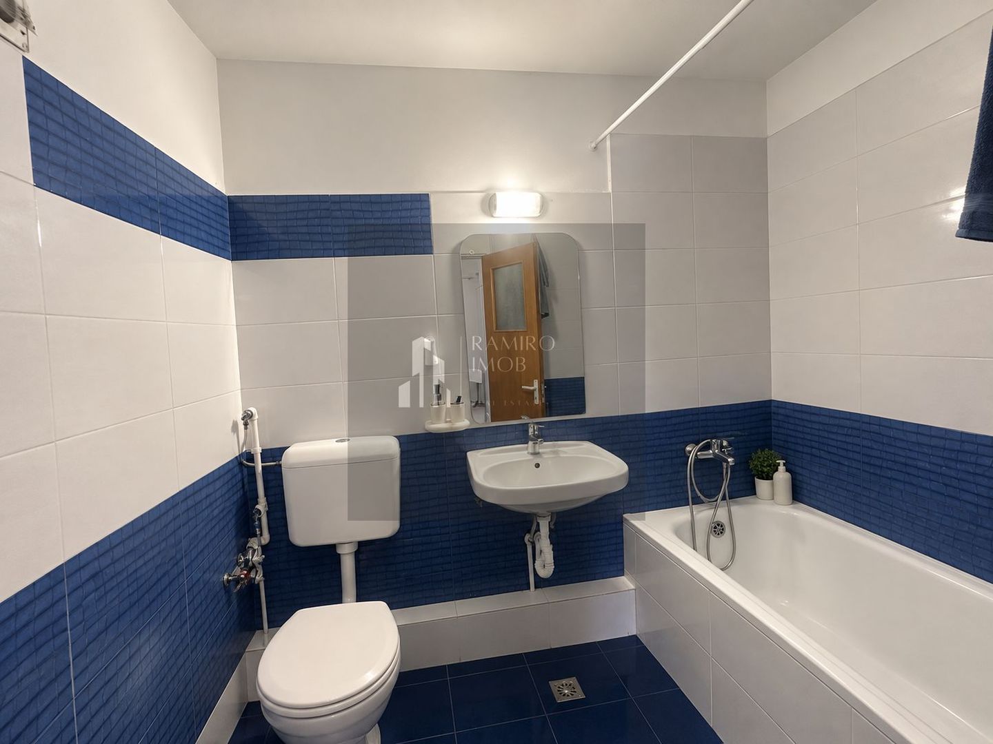 De vanzare apartament 2 camere, decomandat, Metrou Tineretului 15 min - Poză 8