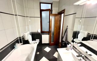 Oportunitate achizitie vila boiereasca 12 camere-Cotroceni- Singura in curte - Poză 12